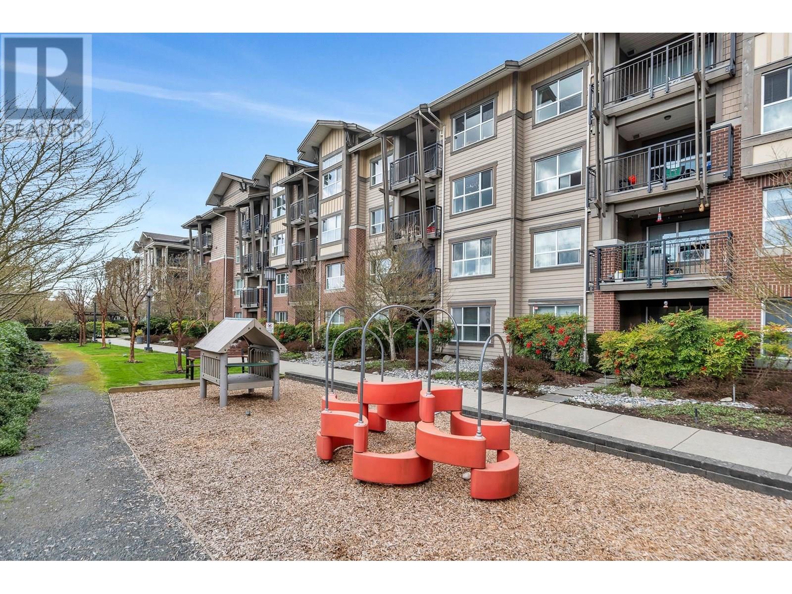 Photo 38 of 302 5885 Irmin Street, Burnaby BC