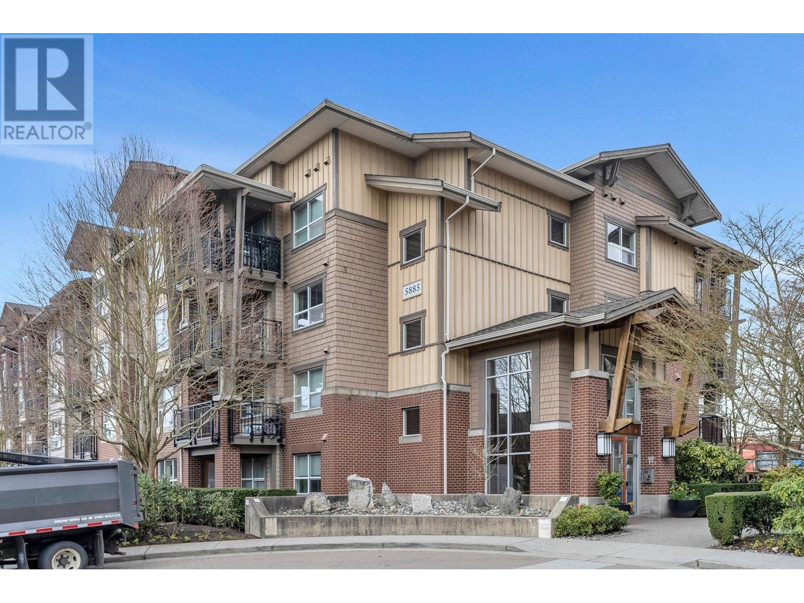 Photo 4 of 302 5885 Irmin Street, Burnaby BC