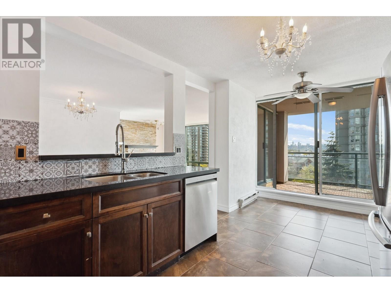 Photo 10 of 801 8 Laguna Court, New Westminster BC