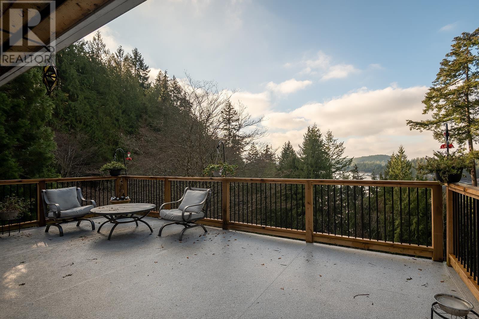 5220 CLAYDON ROAD, Garden Bay