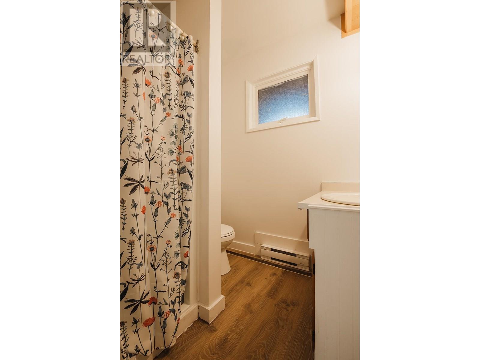 5220 CLAYDON ROAD, Garden Bay