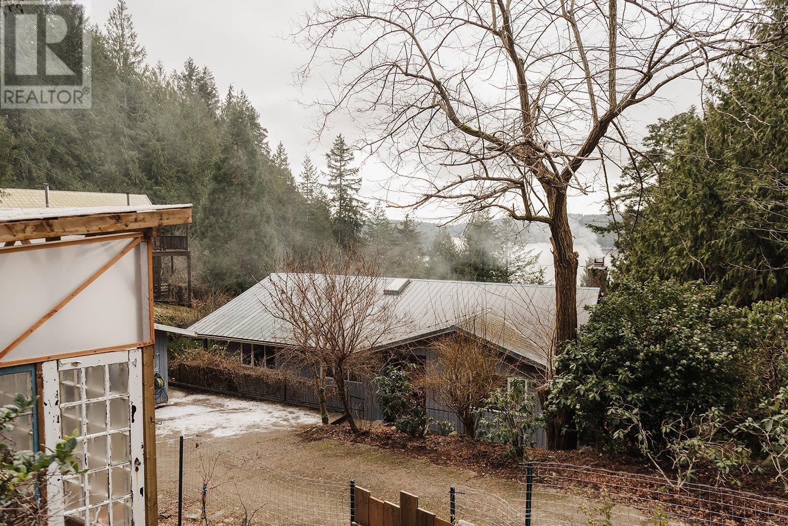 5220 CLAYDON ROAD, Garden Bay