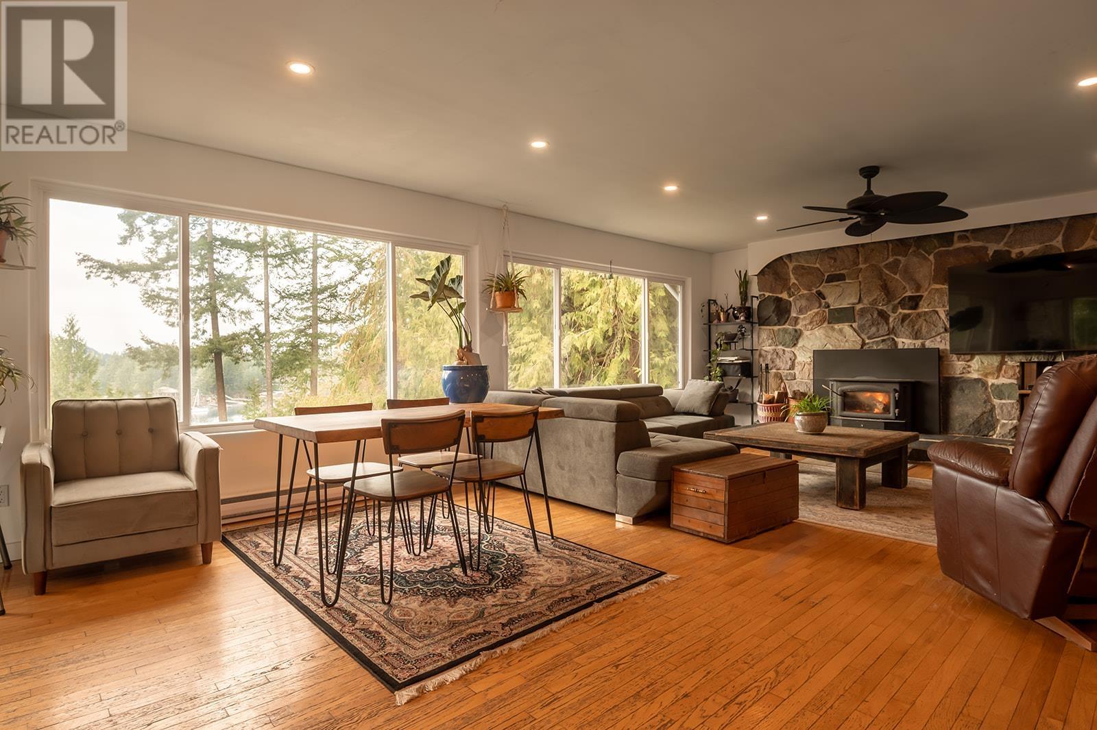5220 CLAYDON ROAD, Garden Bay