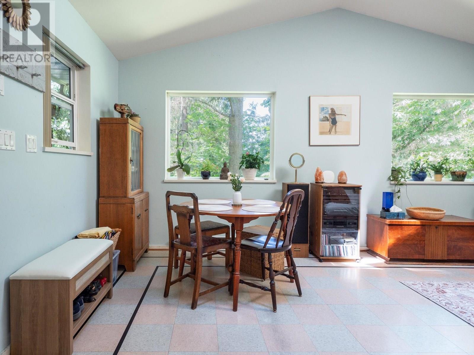 7027 SKANA CRESCENT, Sechelt