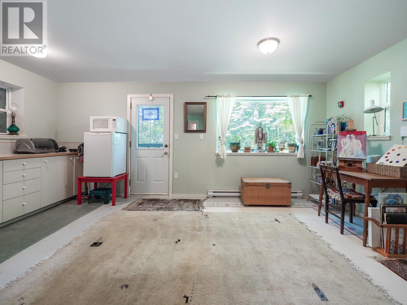 7027 SKANA CRESCENT, Sechelt