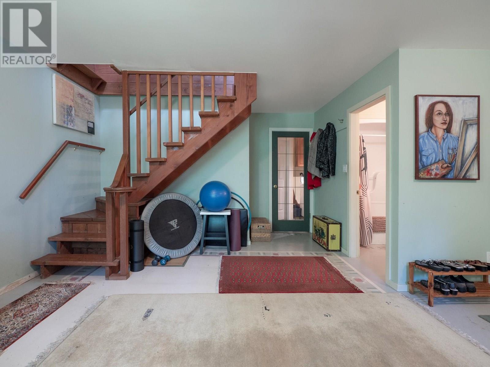 7027 SKANA CRESCENT, Sechelt