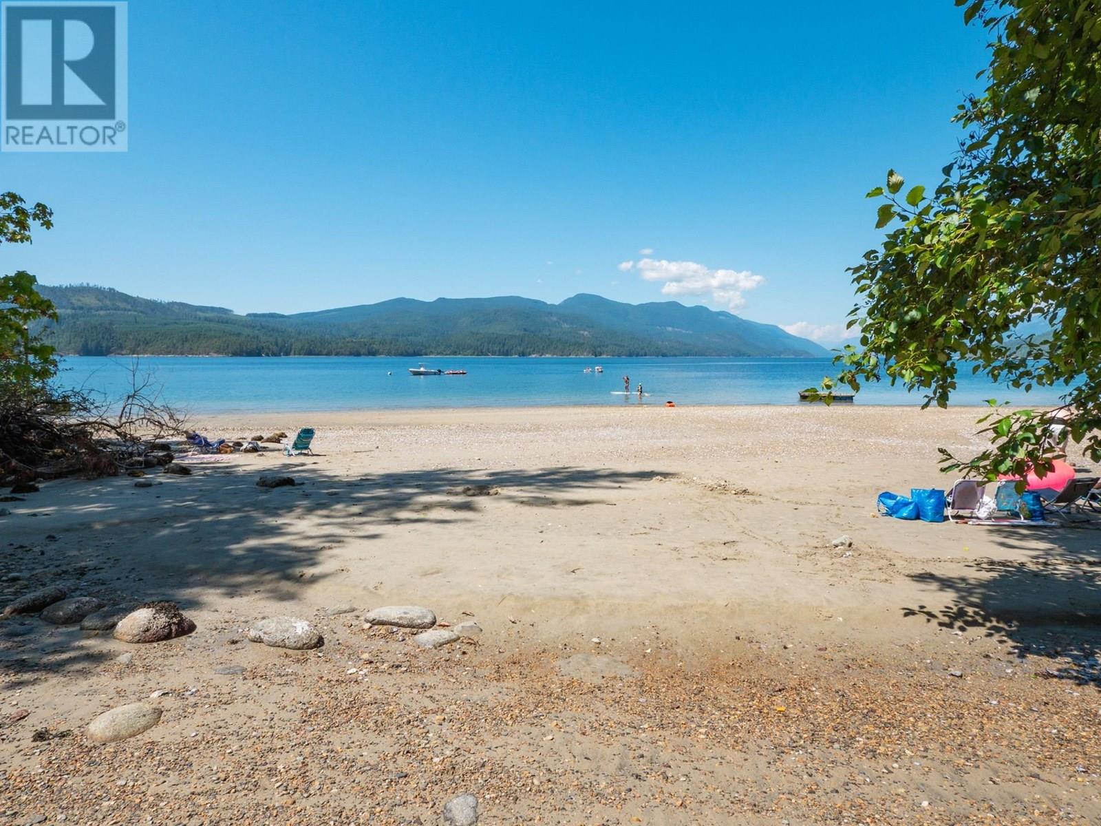 7027 SKANA CRESCENT, Sechelt