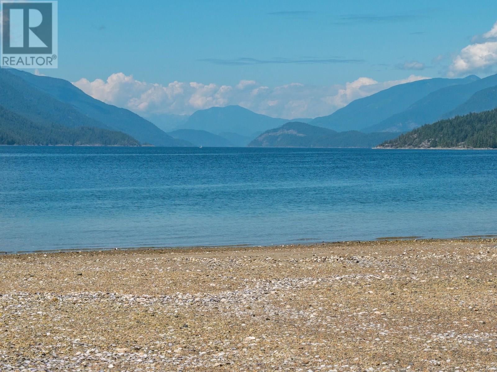 7027 SKANA CRESCENT, Sechelt