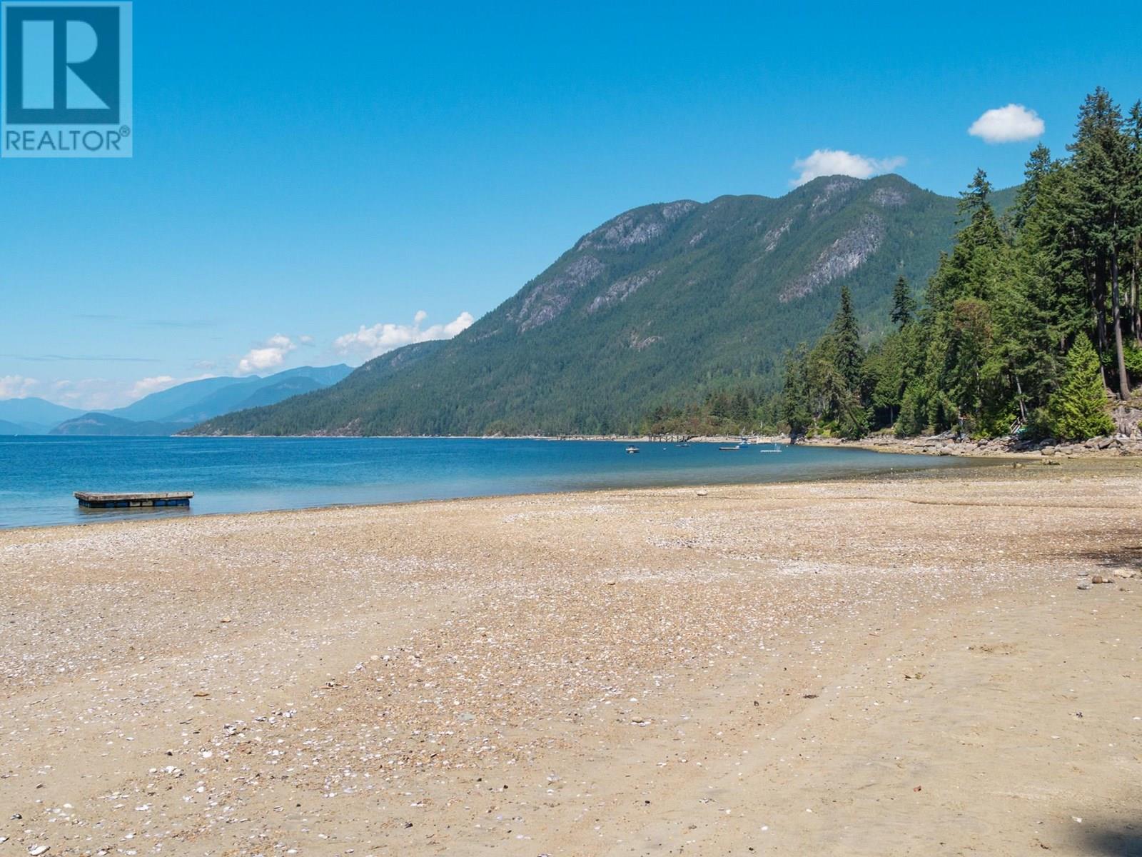 7027 SKANA CRESCENT, Sechelt