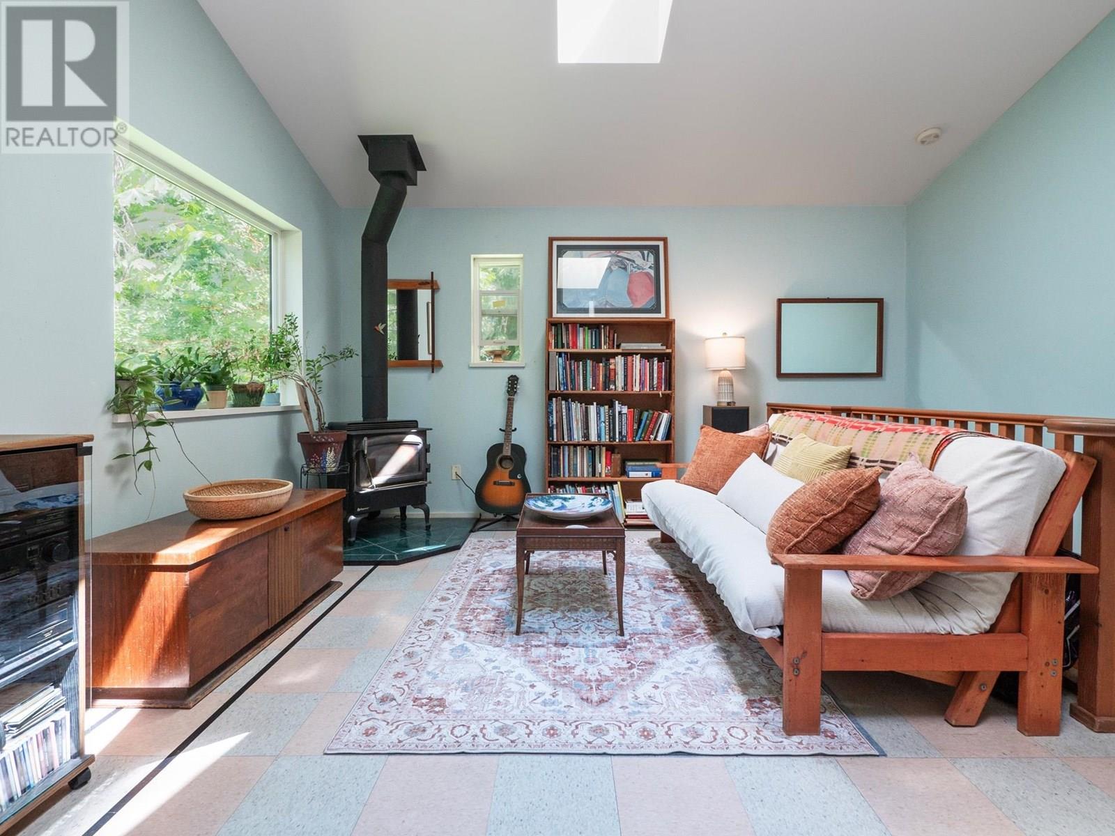 7027 SKANA CRESCENT, Sechelt