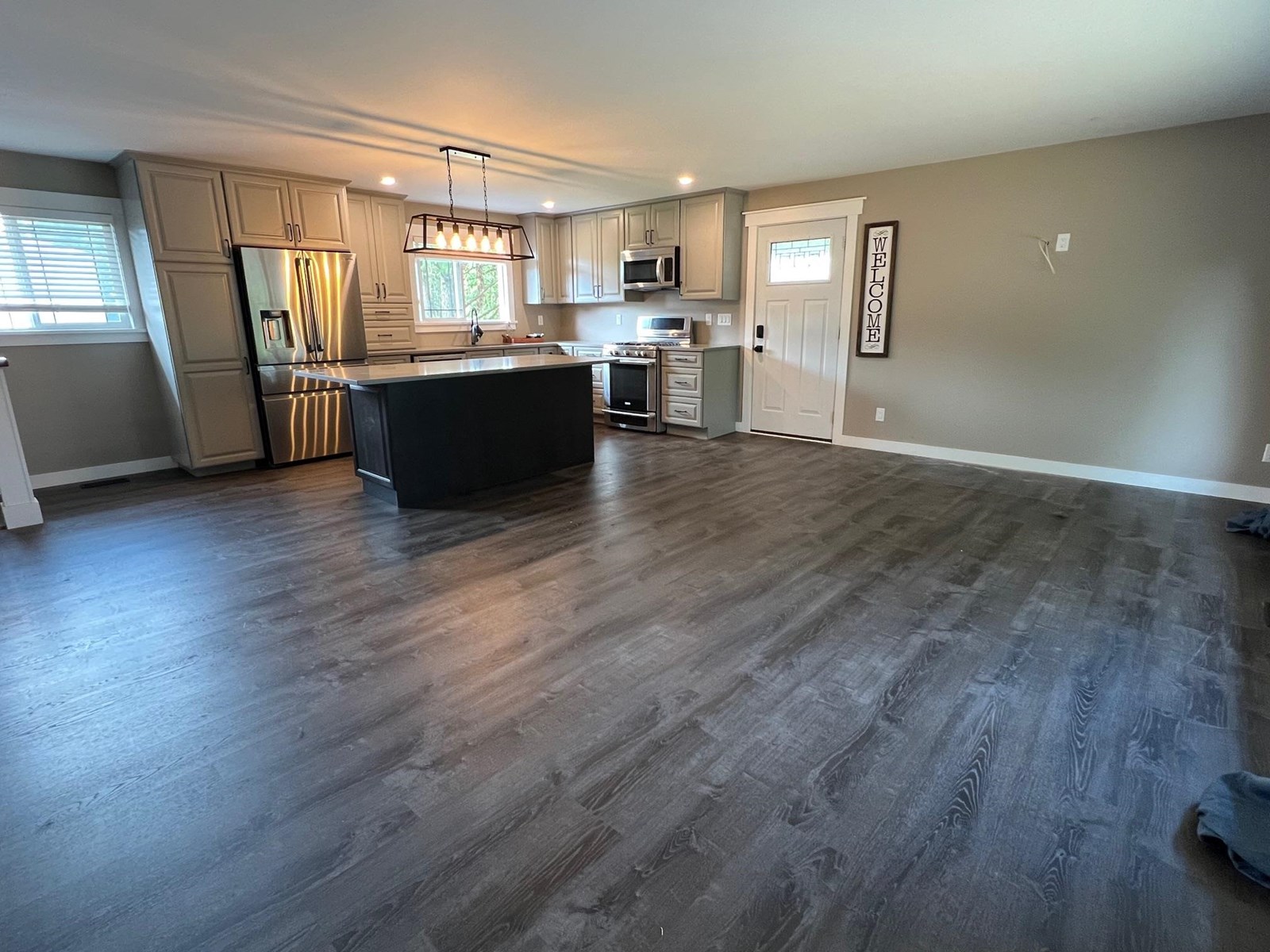Photo 6 of 28622 Myrtle Avenue, Abbotsford BC