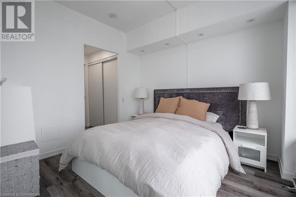 Photo 13 of 105 The Queensway Unit 1514, Toronto ON
