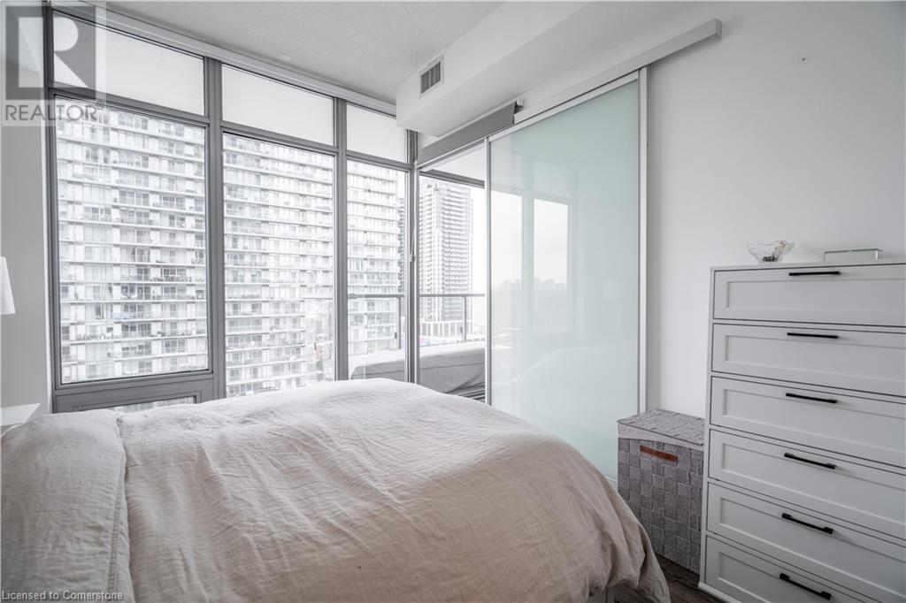 Photo 6 of 105 The Queensway Unit 1514, Toronto ON