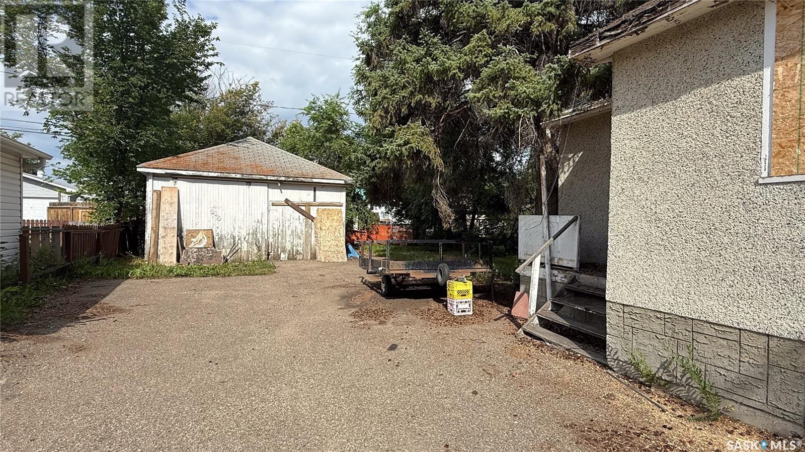 Photo 2 of 941 109th Street, North Battleford SK