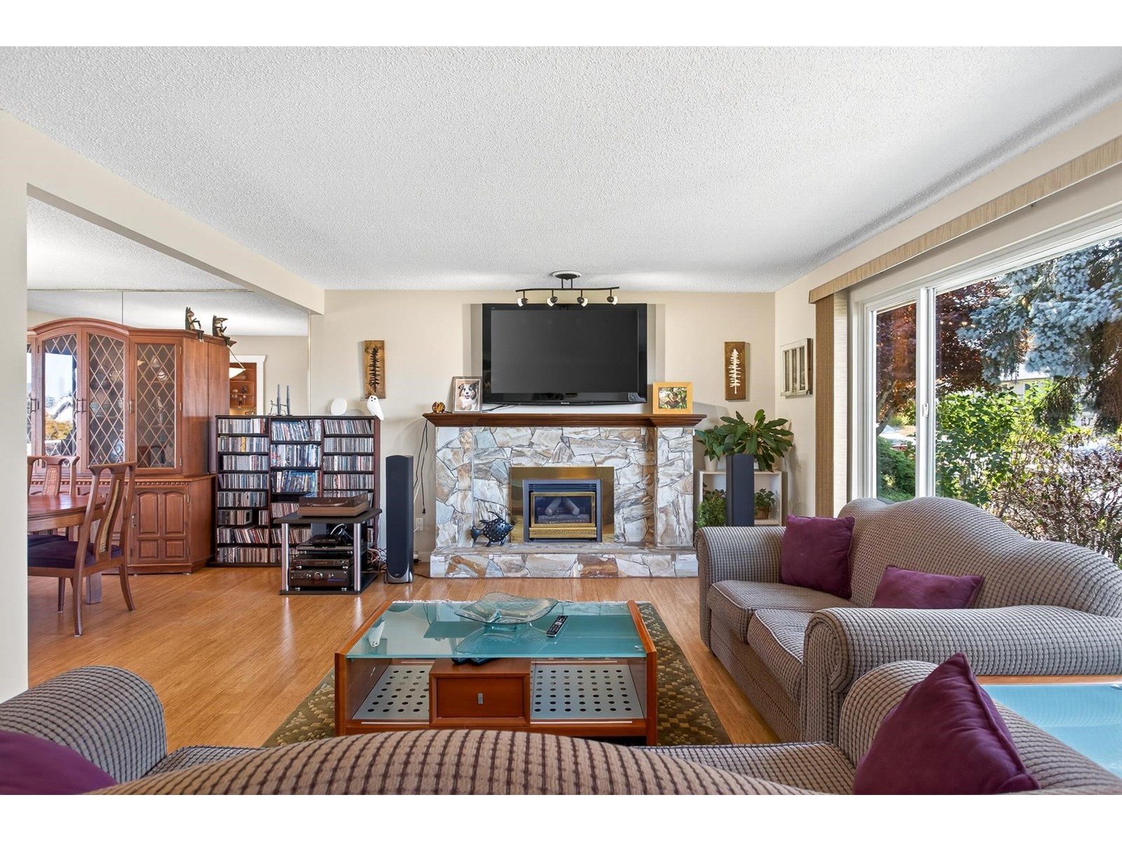 Photo 4 of 10631 Hermosa Drive, Delta BC