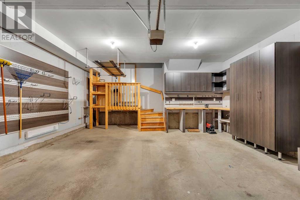 Photo 45 of 115 Cougarstone Court Sw, Calgary AB