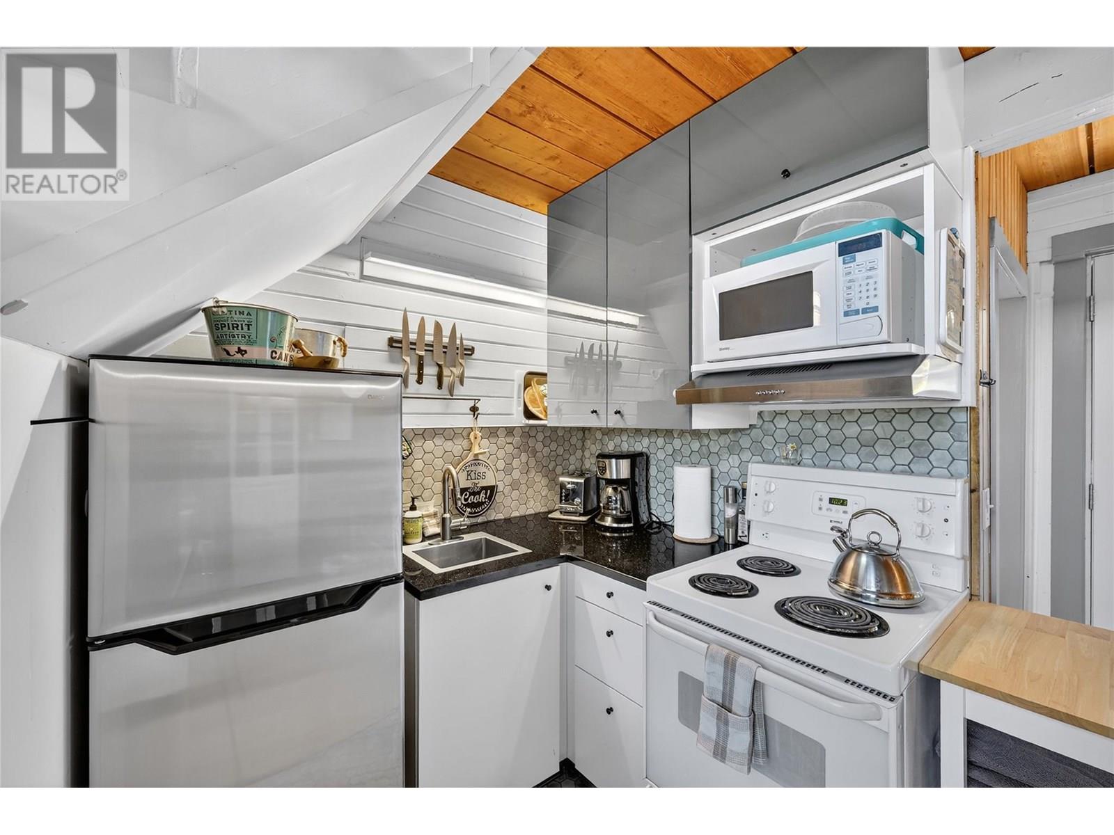 #12 800 IDABEL LAKE ROAD - 18