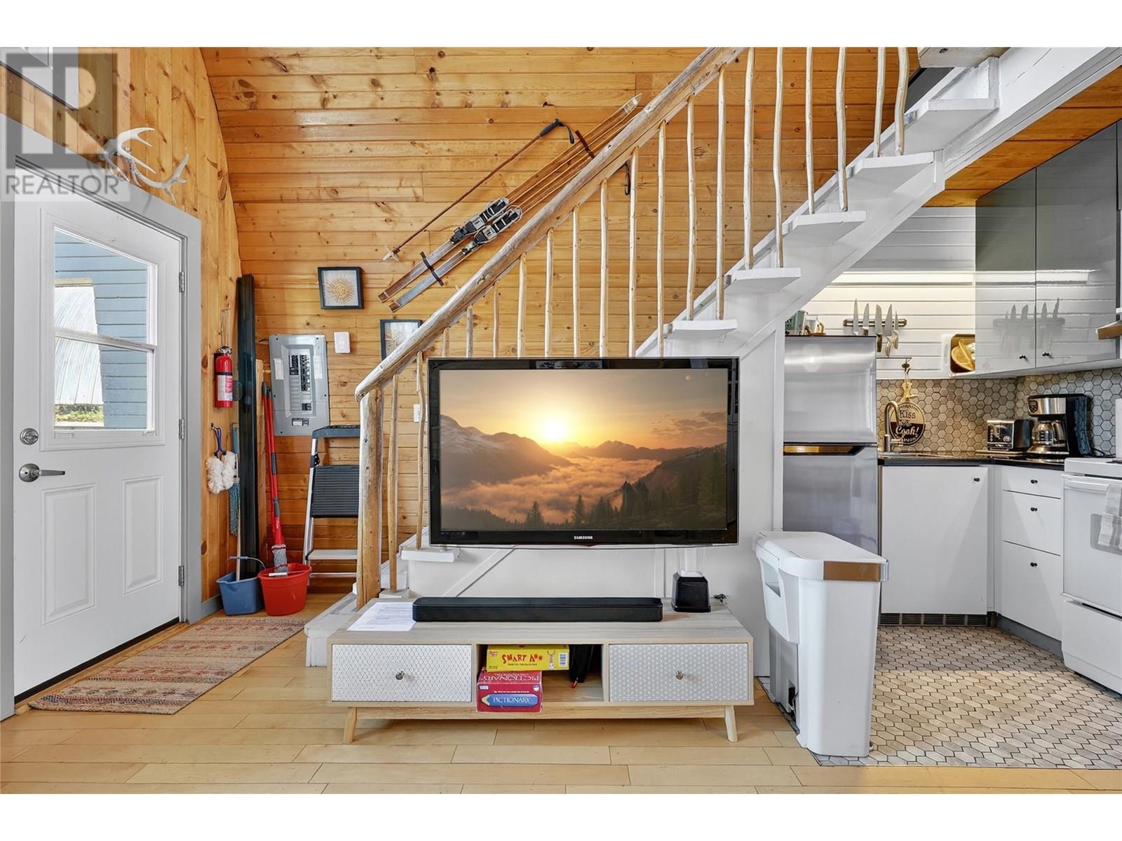 #12 800 IDABEL LAKE ROAD - 12