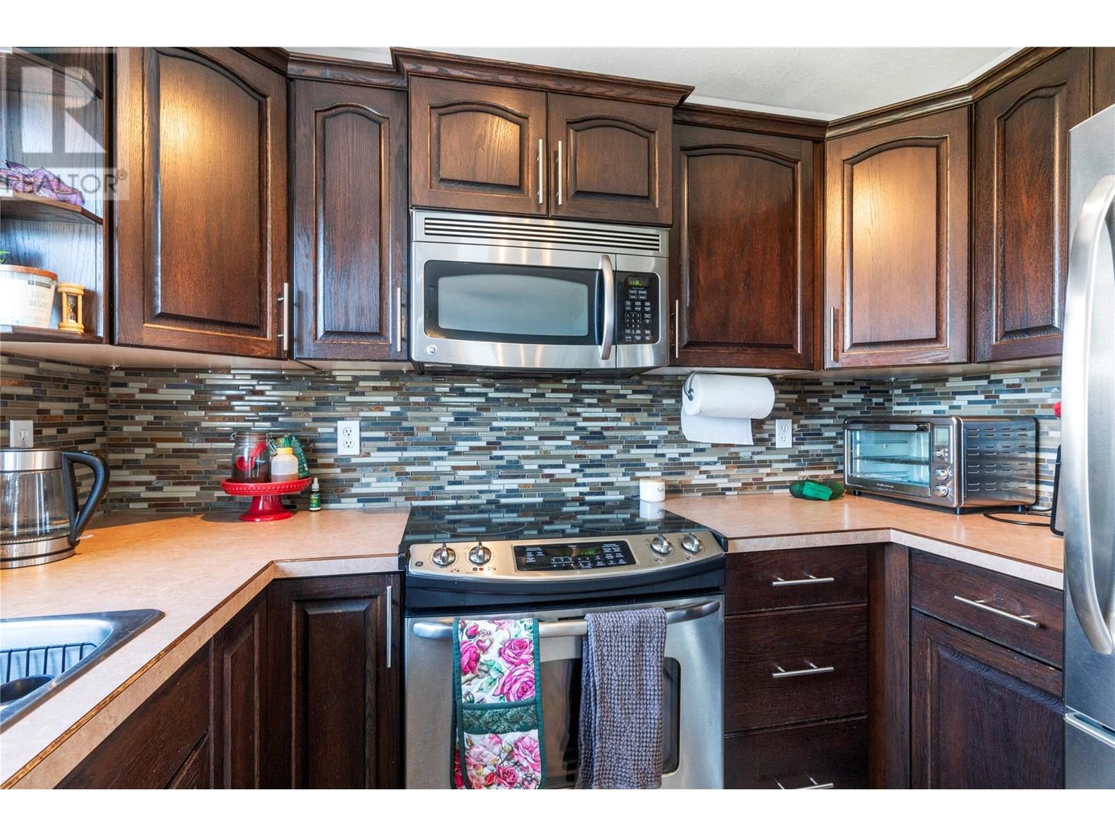 Photo 3 of 160 5 Avenue Sw Unit 401, Salmon Arm BC