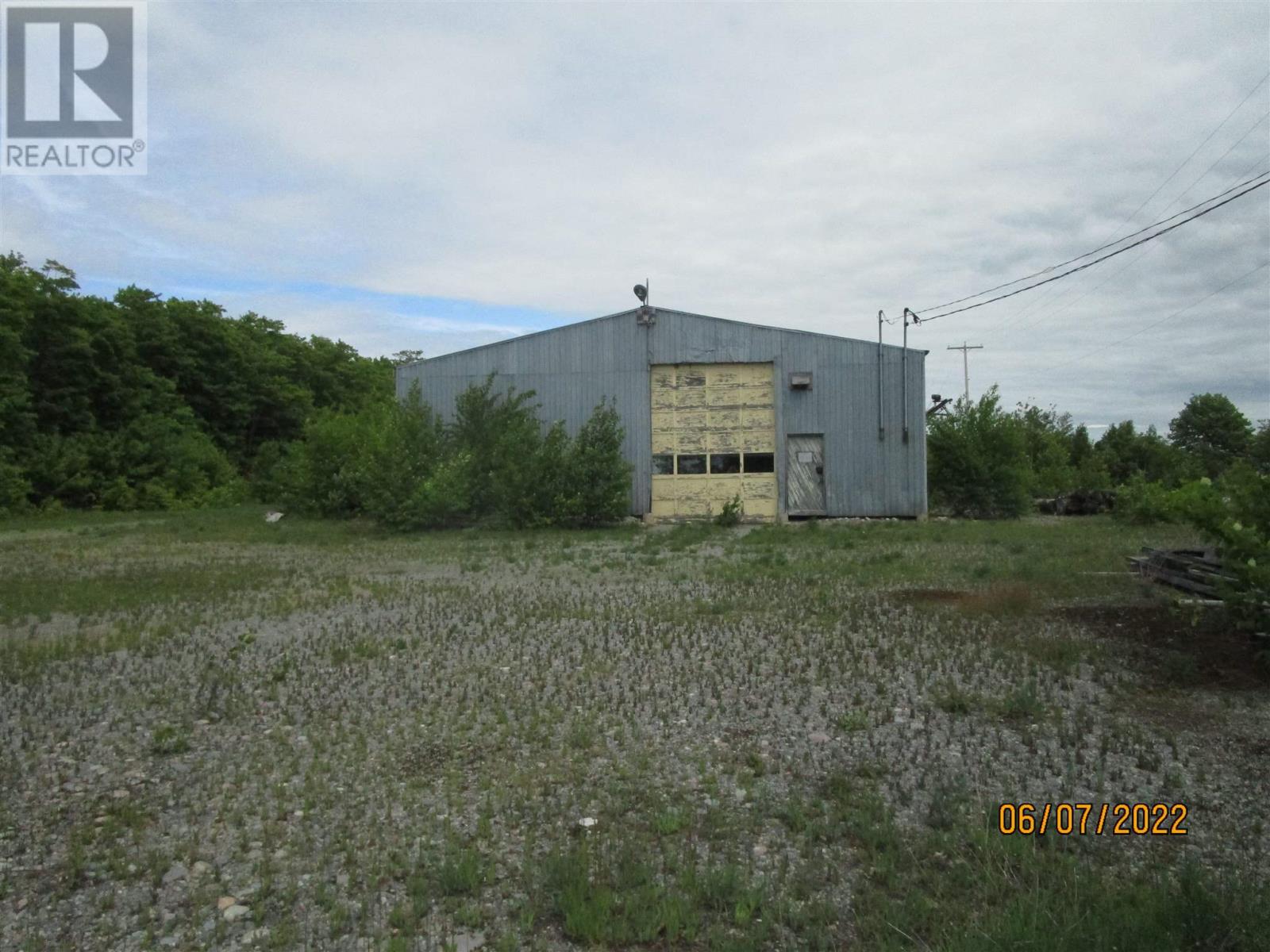 Photo 2 of 1390 Goulais Ave, Sault Ste Marie ON
