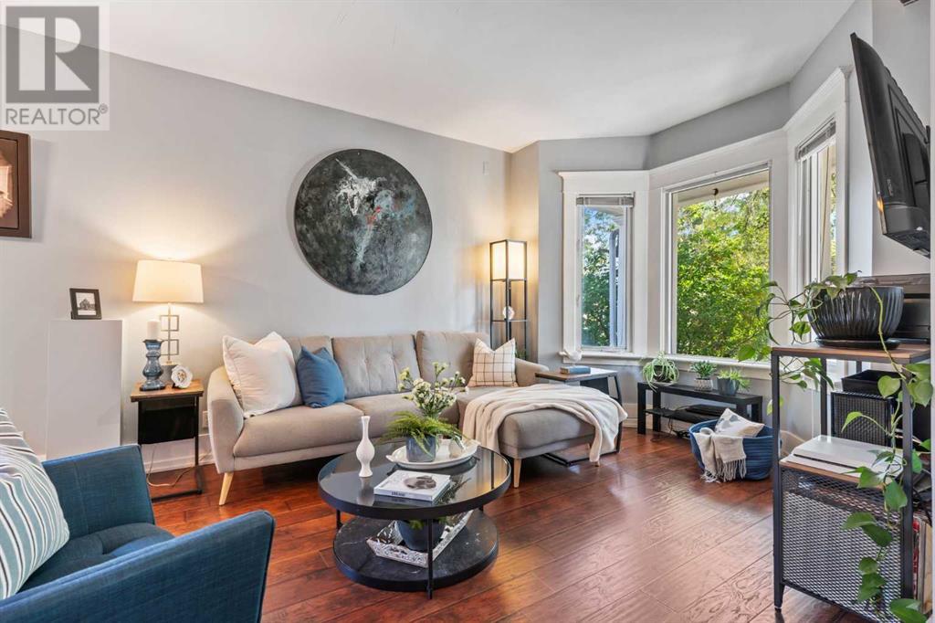 Single Family House for Sale in   Avenue NW Mount Pleasant Calgary 