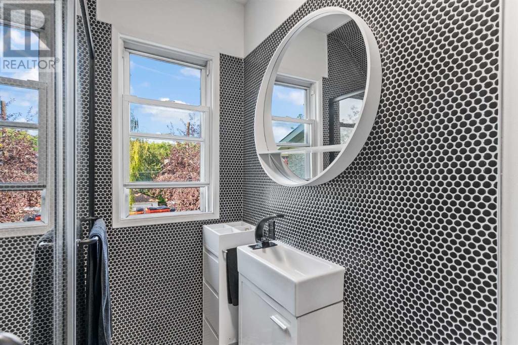 Single Family House for Sale in   Avenue NW Mount Pleasant Calgary 