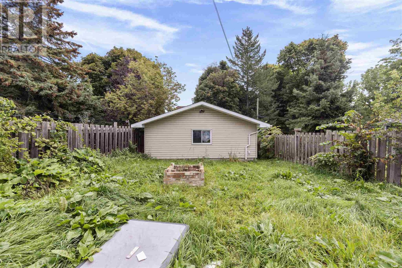Photo 3 of 162 Pim St, Sault Ste Marie ON