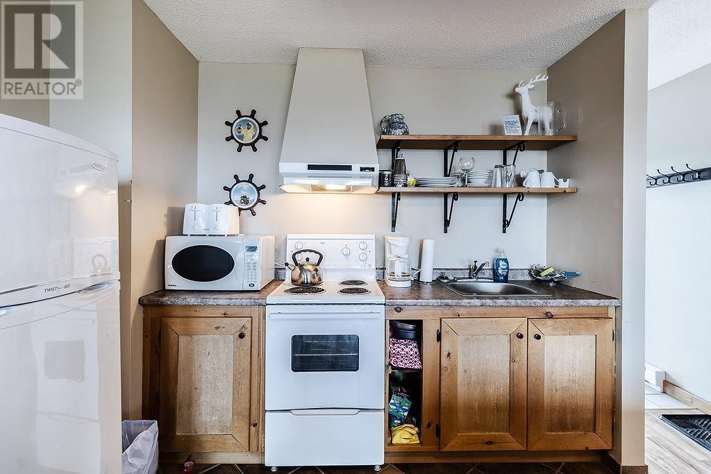 Photo 14 of 3117 Marks St, Hilton Beach ON