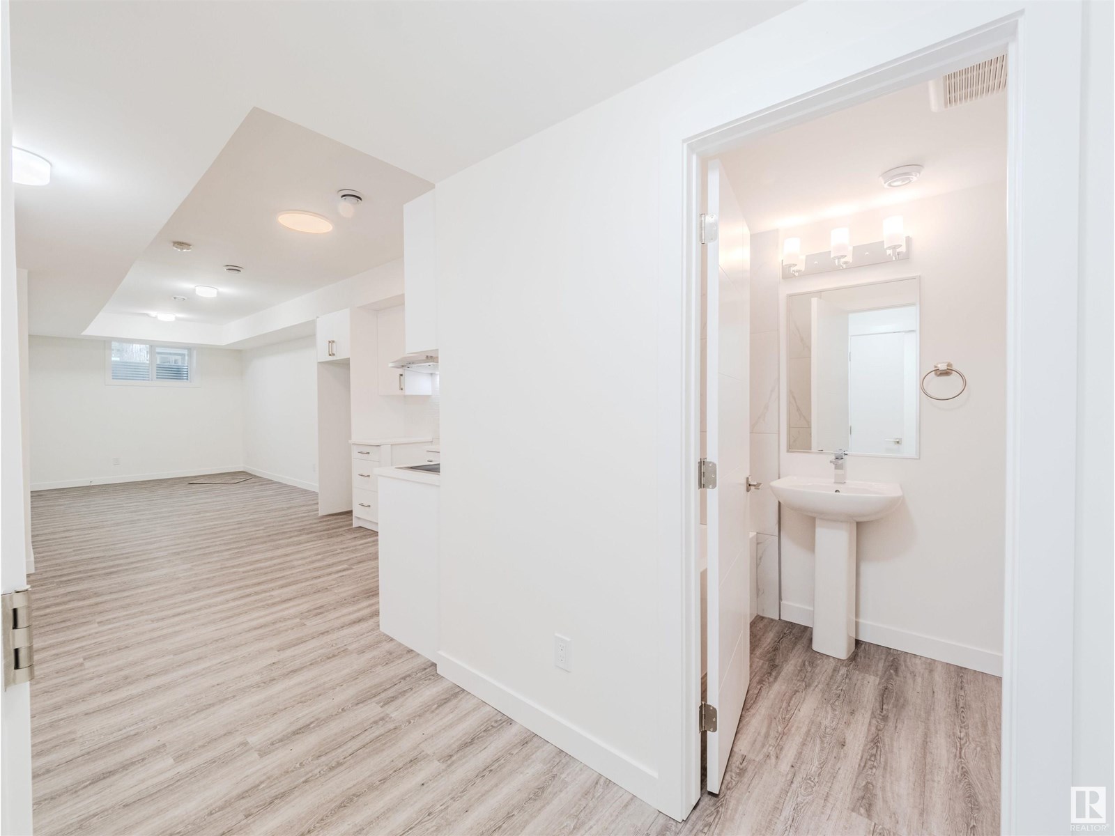 Photo 38 of 10947 73 Av Nw, Edmonton AB