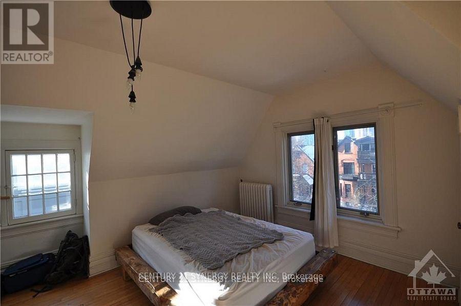 Photo 15 of 3 458 Maclaren Street, Ottawa ON