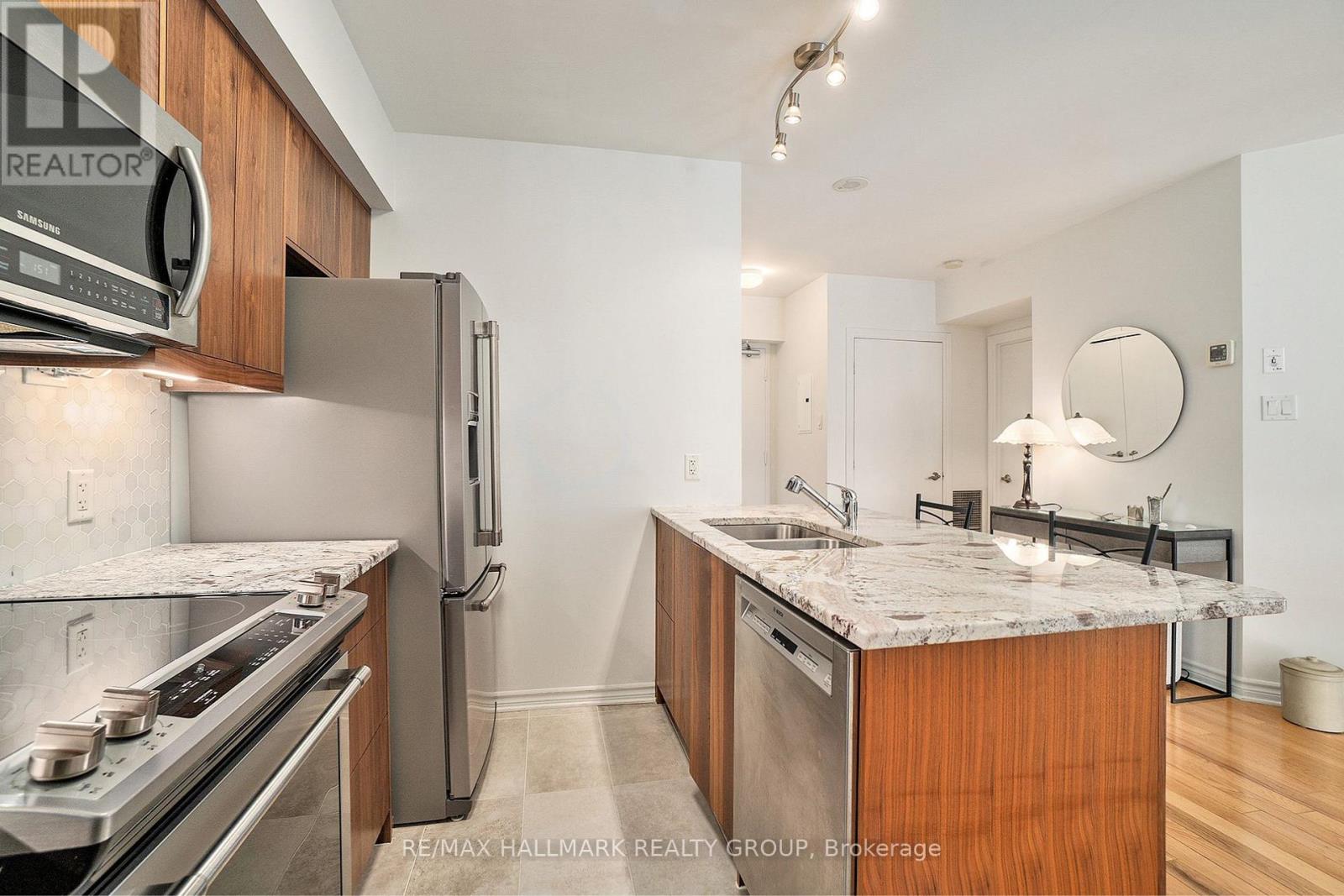Photo 11 of 1601 445 Laurier Avenue W, Ottawa ON