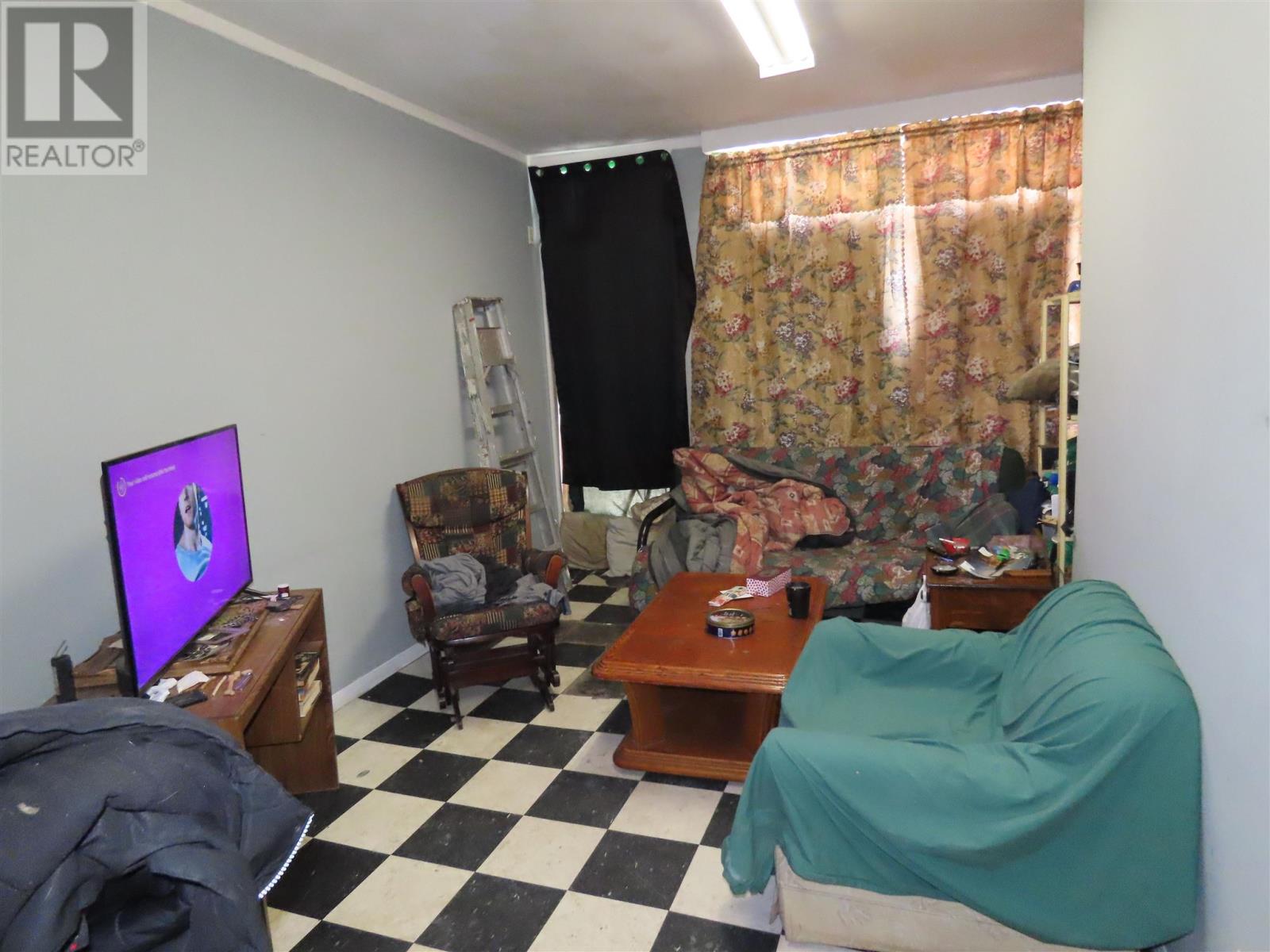 Photo 7 of 282 284 Wellington St W, Sault Ste Marie ON