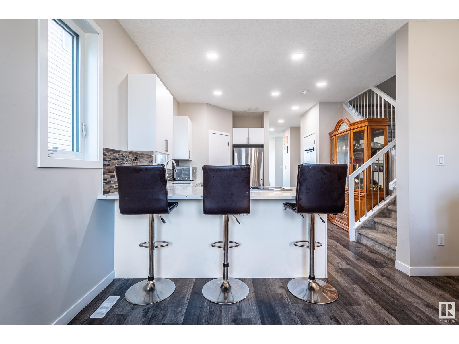 Photo 18 of 15928 100 Av Nw, Edmonton AB