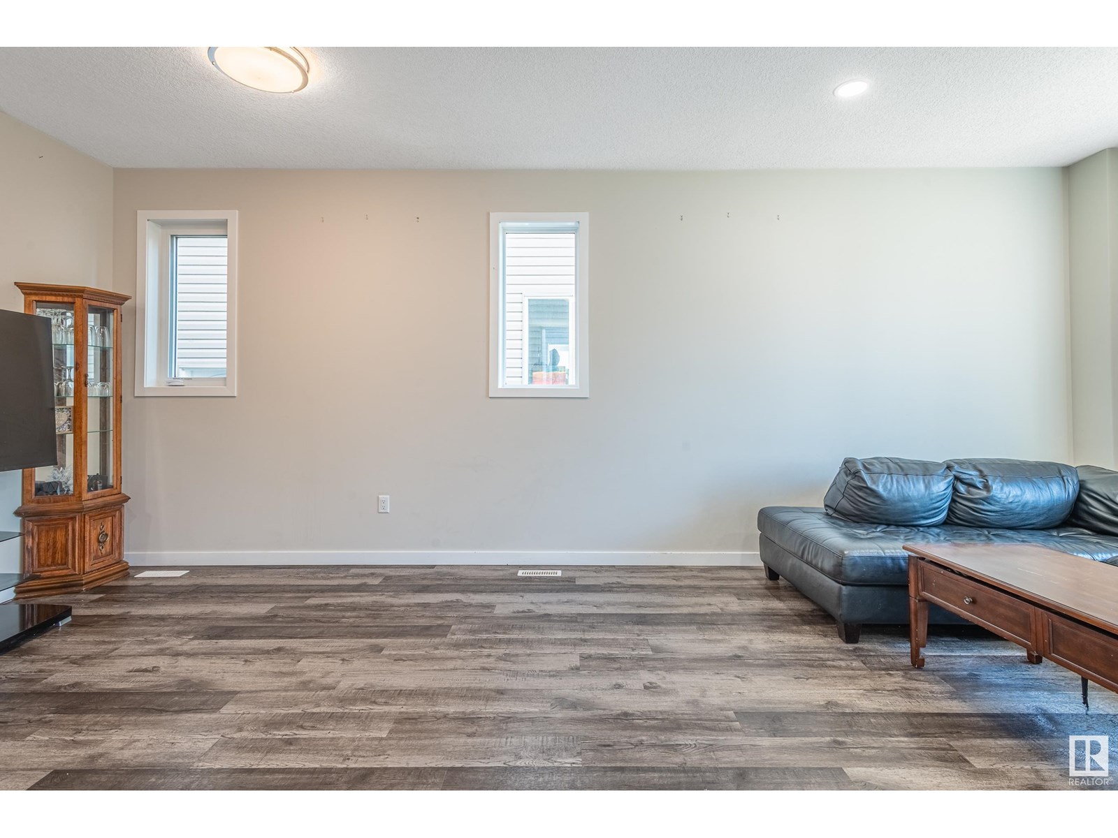 Photo 7 of 15928 100 Av Nw, Edmonton AB