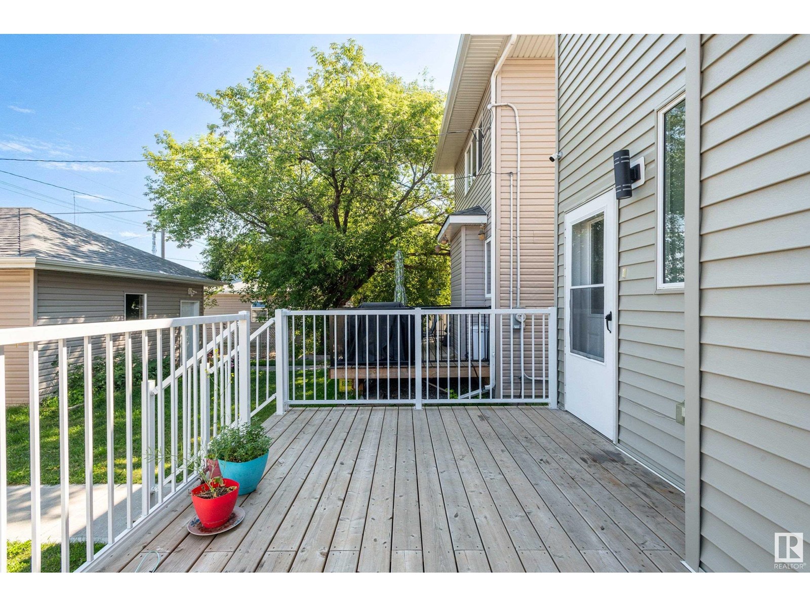 Photo 36 of 15928 100 Av Nw, Edmonton AB