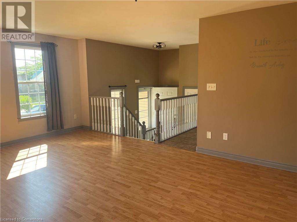 Photo 13 of 17 Mapleview Drive, Hagersville ON