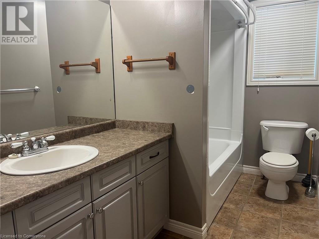 Photo 21 of 17 Mapleview Drive, Hagersville ON