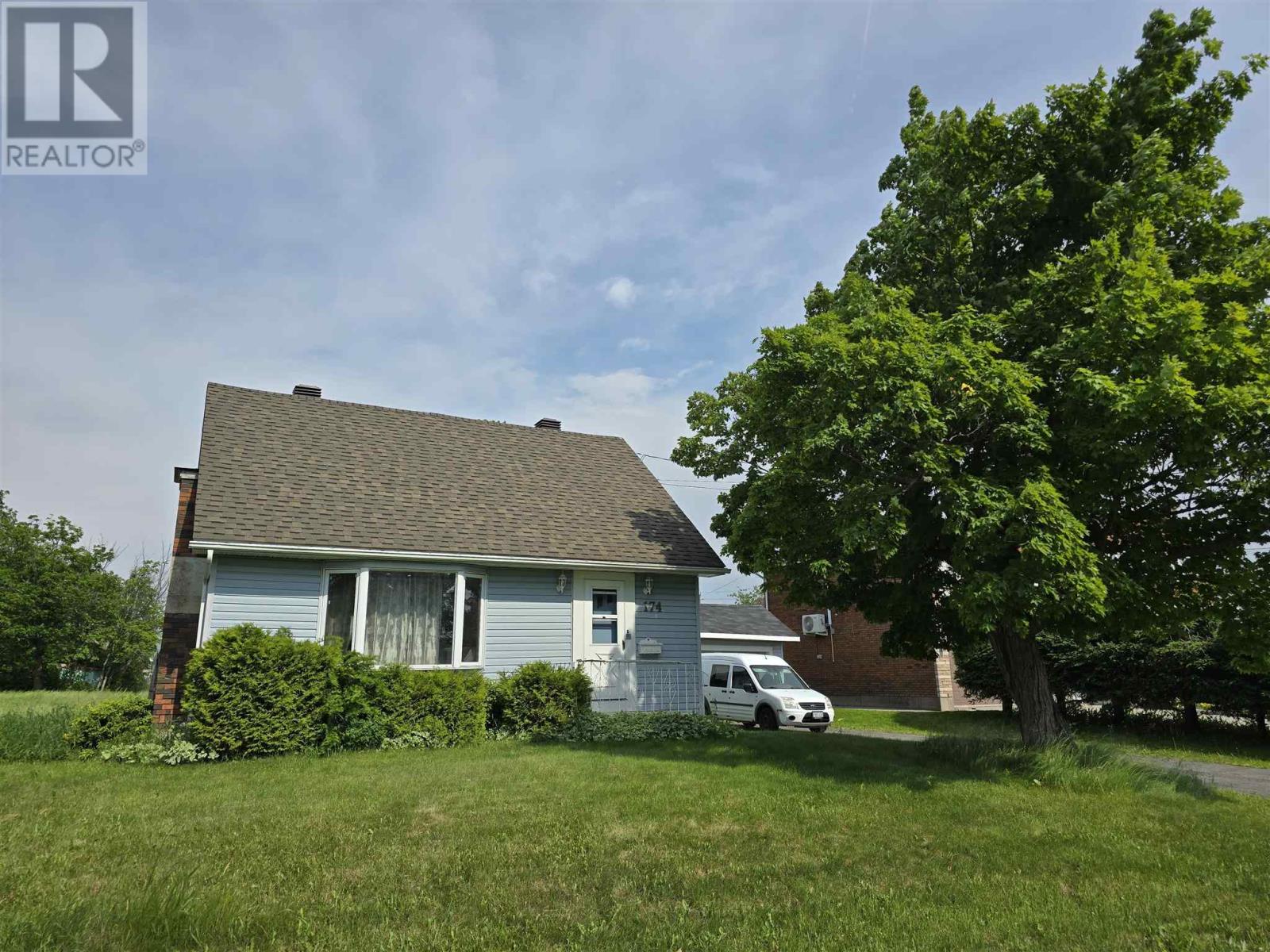 Photo 3 of 174 Reid St, Sault Ste Marie ON