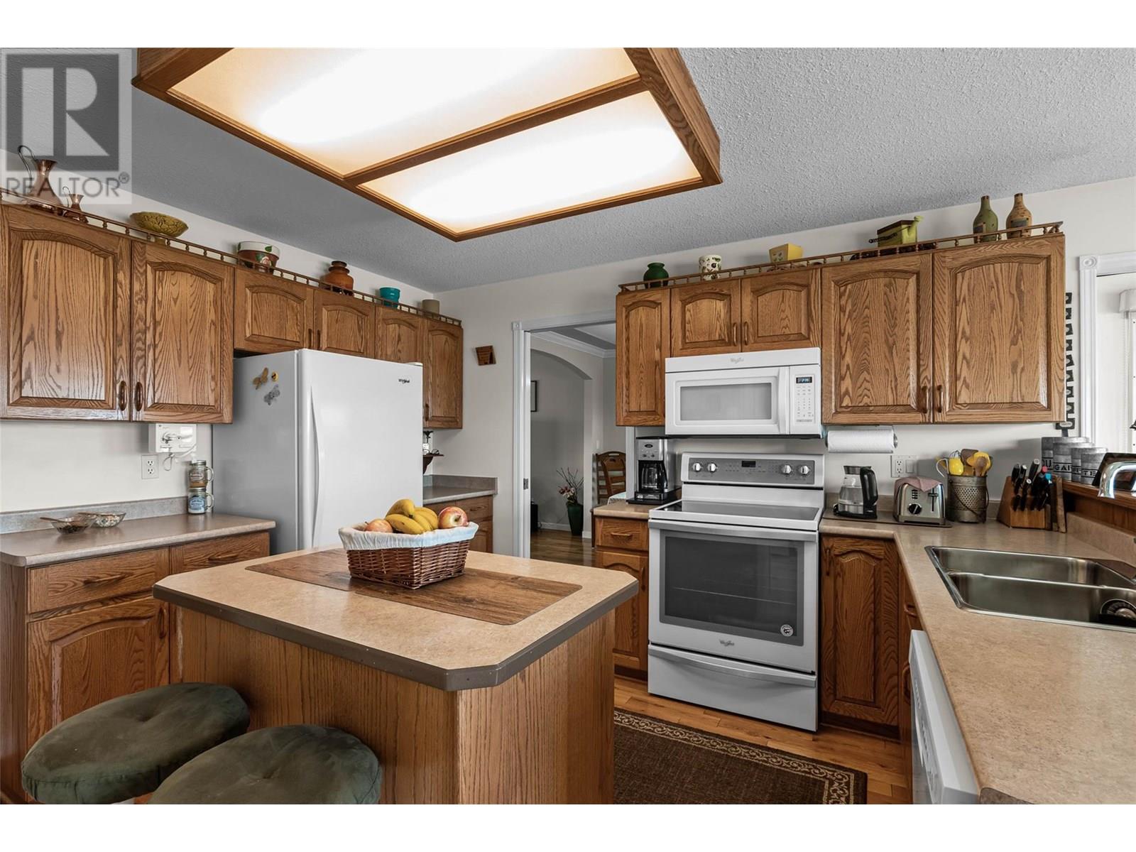 Photo 7 of 3161 Rose Hill Road, Kamloops BC