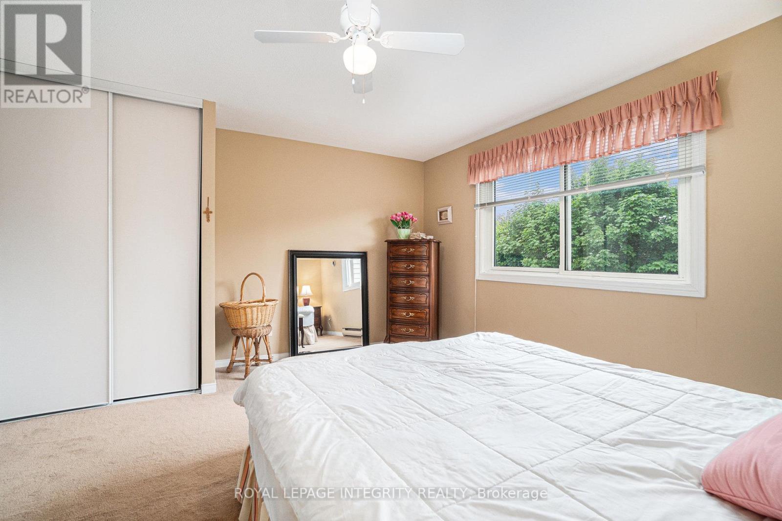 Photo 25 of 7 6 Sweetbriar Circle, Ottawa ON