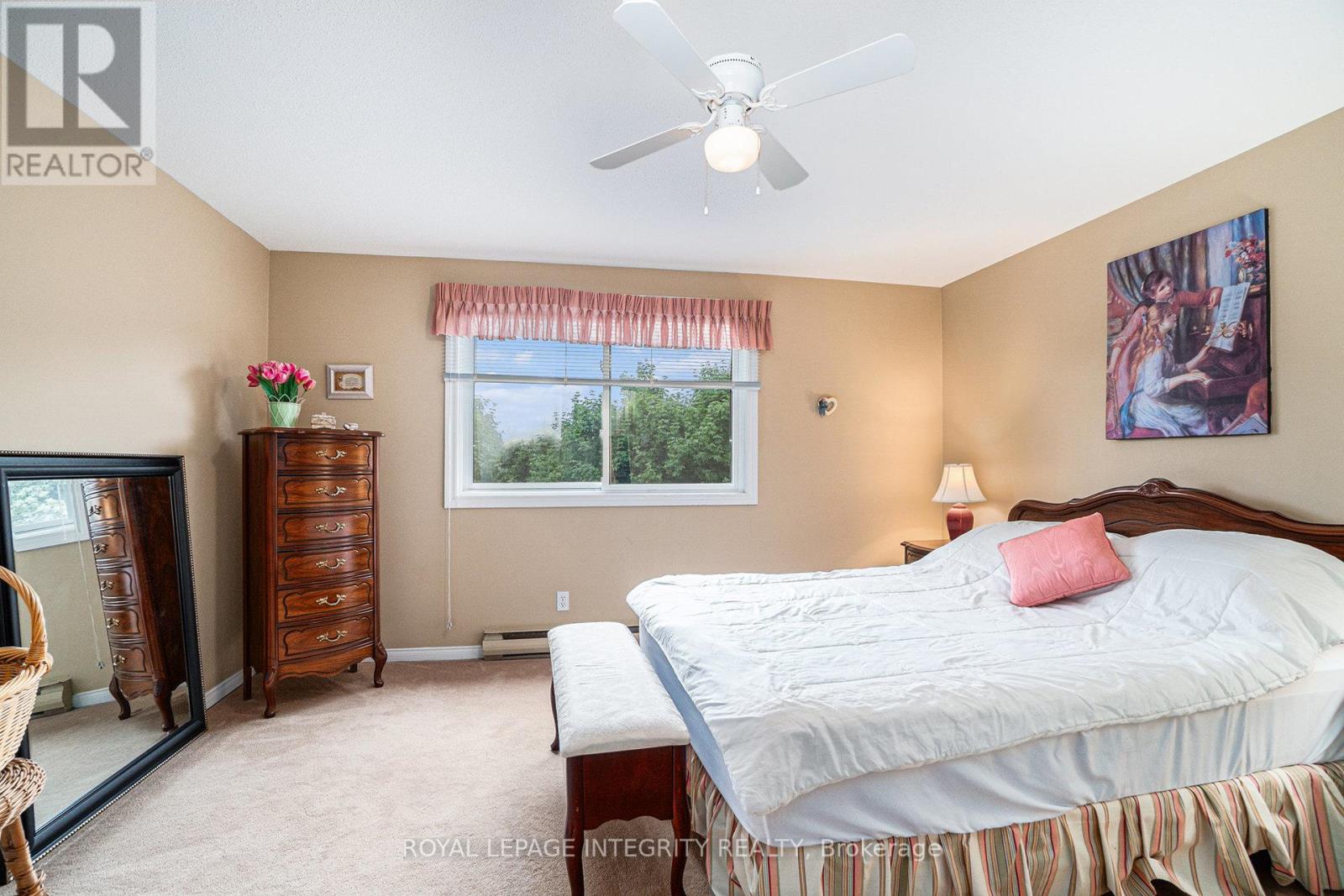Photo 23 of 7 6 Sweetbriar Circle, Ottawa ON