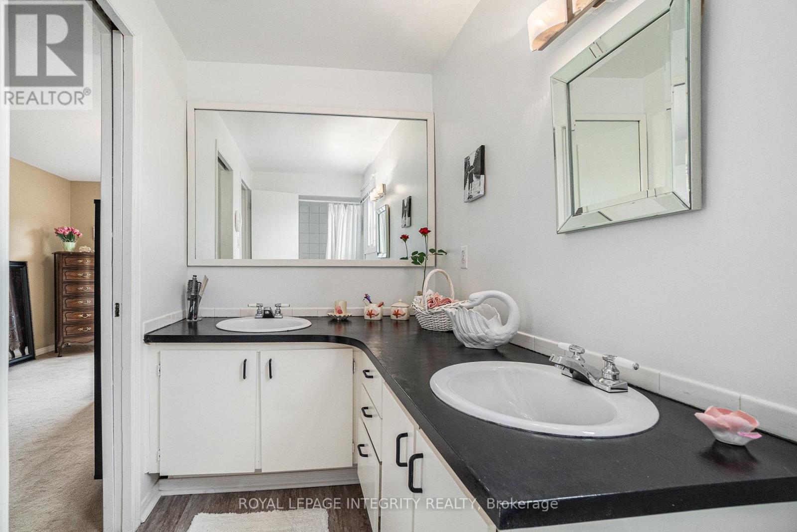 Photo 28 of 7 6 Sweetbriar Circle, Ottawa ON