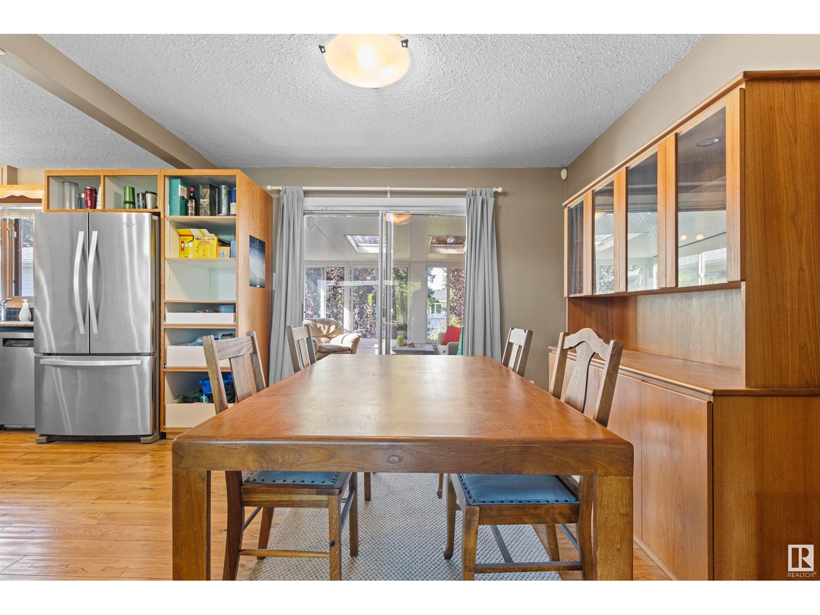 Photo 13 of 4716 124 St Nw, Edmonton AB