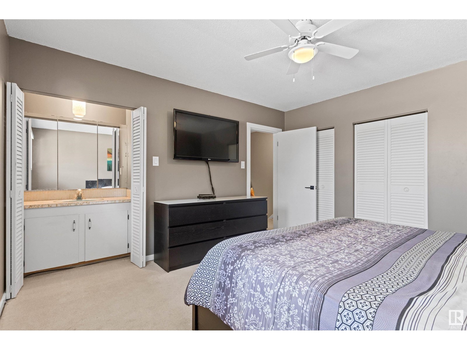 Photo 31 of 4716 124 St Nw, Edmonton AB