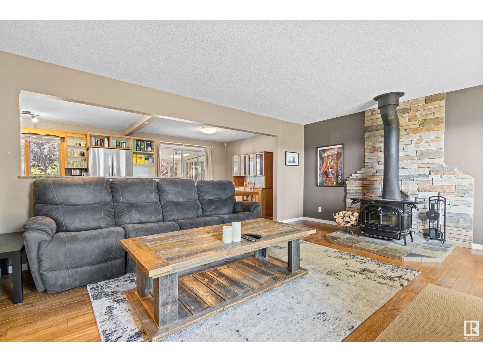 Photo 8 of 4716 124 St Nw, Edmonton AB