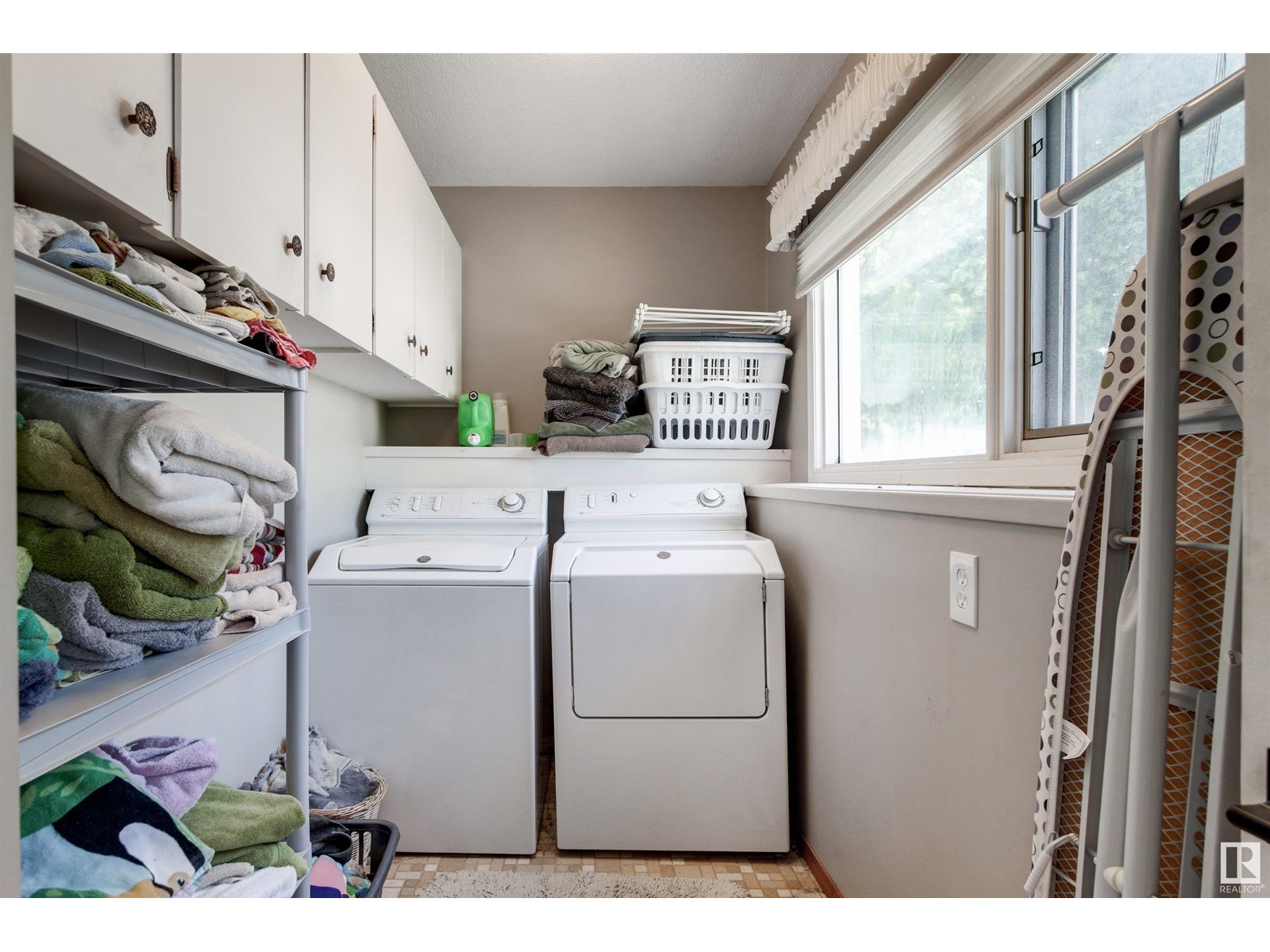 Photo 46 of 4716 124 St Nw, Edmonton AB