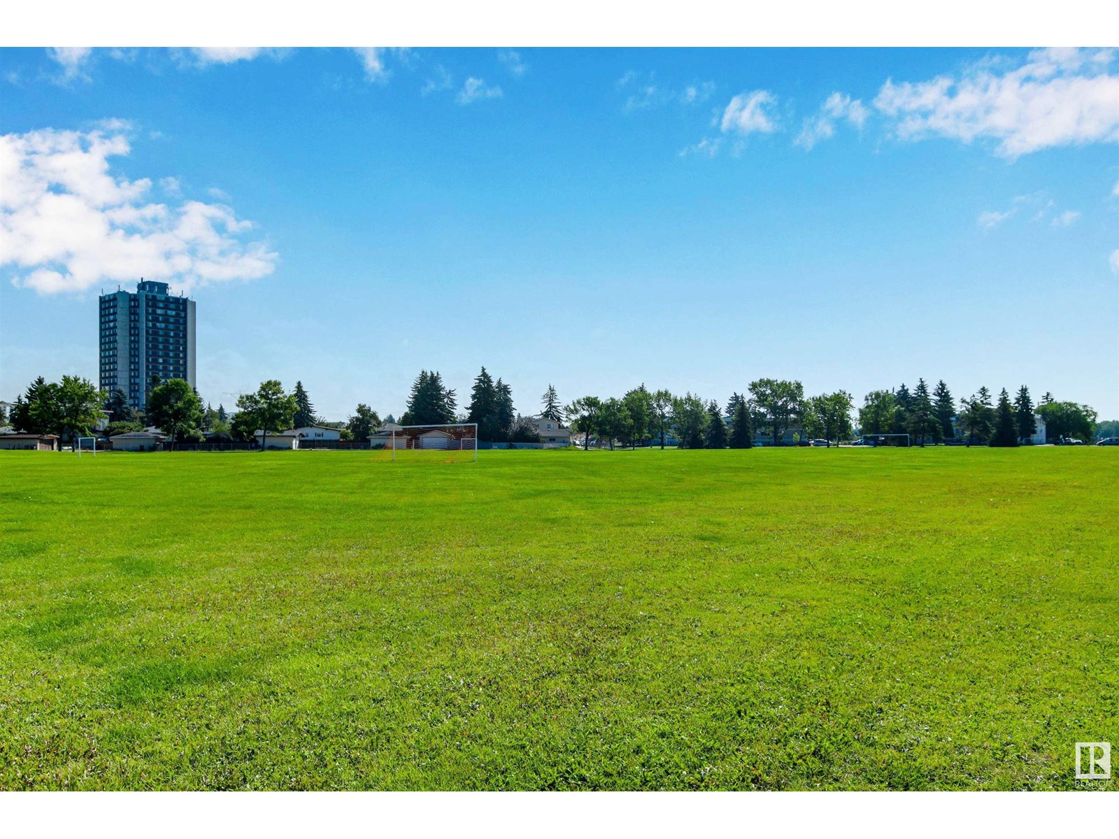 Photo 68 of 4716 124 St Nw, Edmonton AB