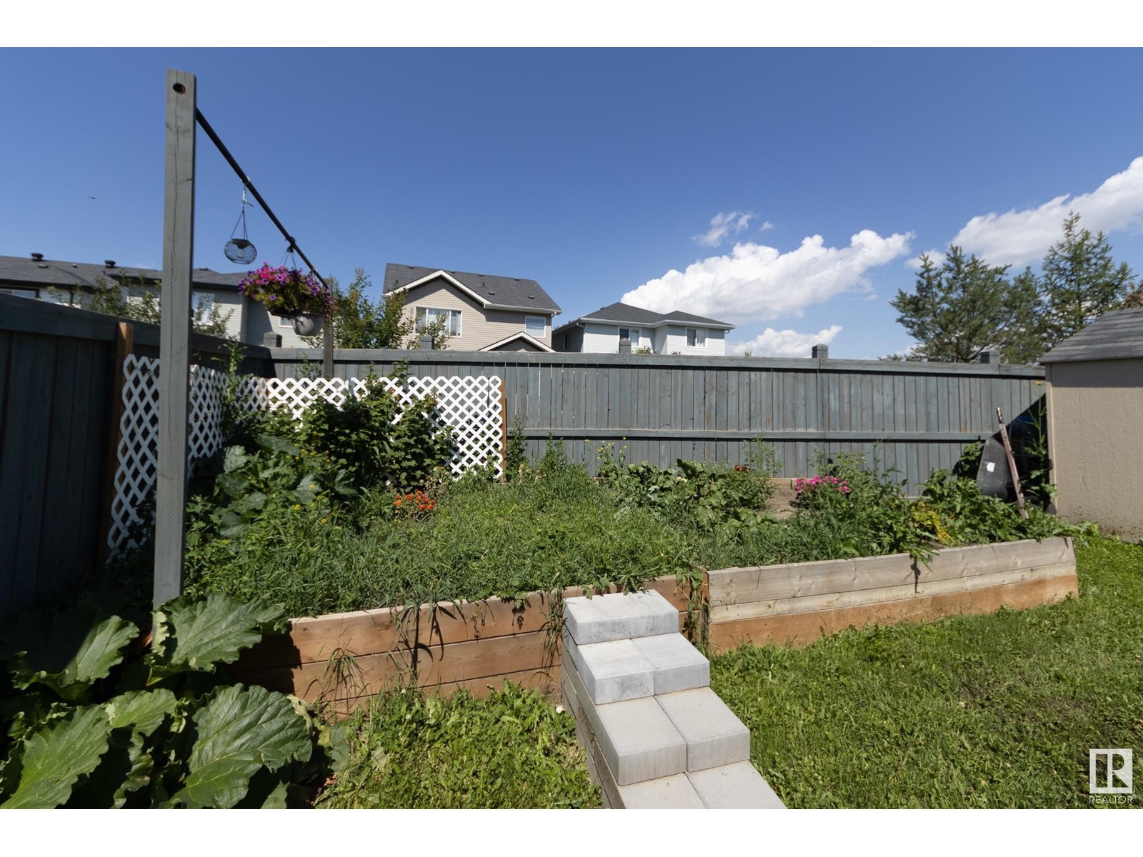 Photo 10 of 7626 Getty Link Li Nw, Edmonton AB