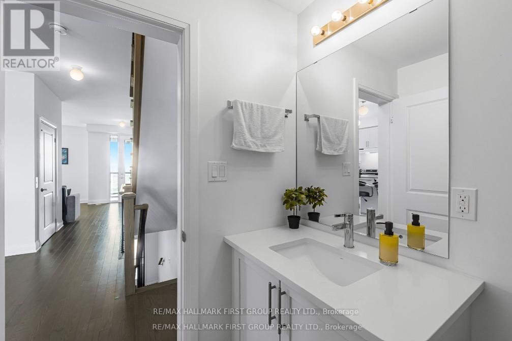 Photo 15 of 835 Port Darlington Road, Clarington ON