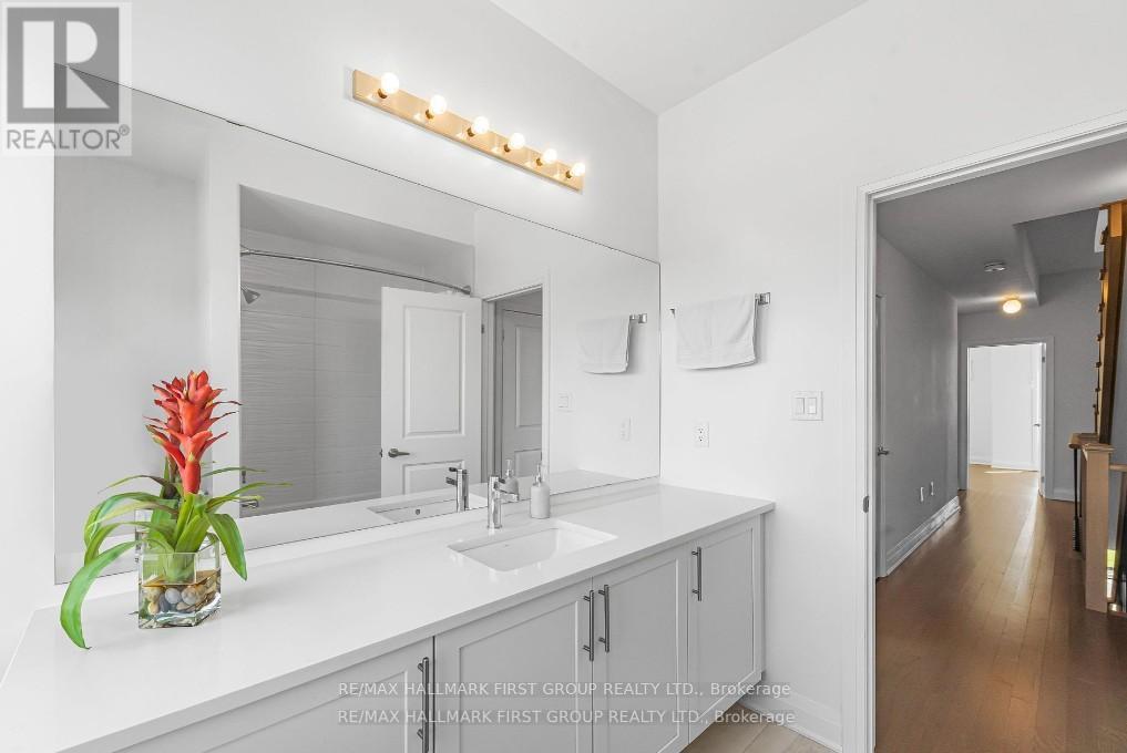 Photo 31 of 835 Port Darlington Road, Clarington ON